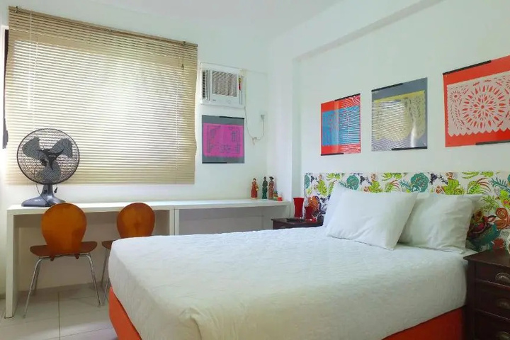 Room 5 of 20