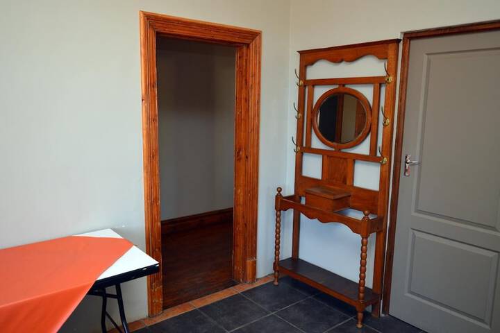 Room 9 of 46