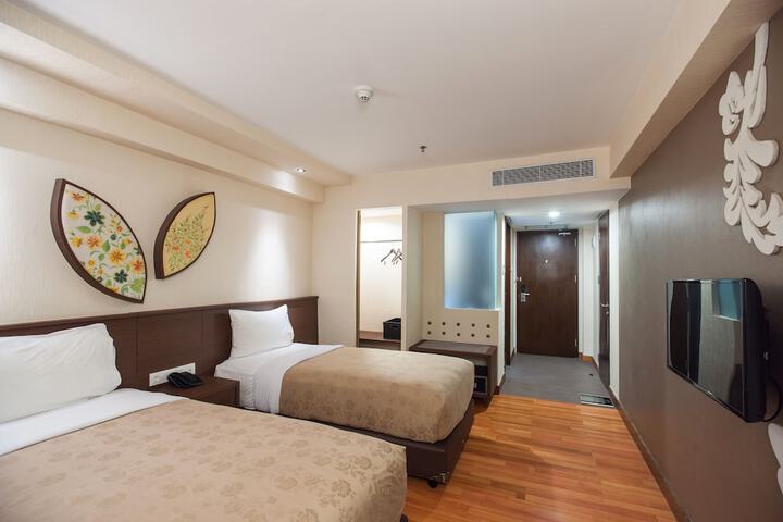 Room 4 of 58
