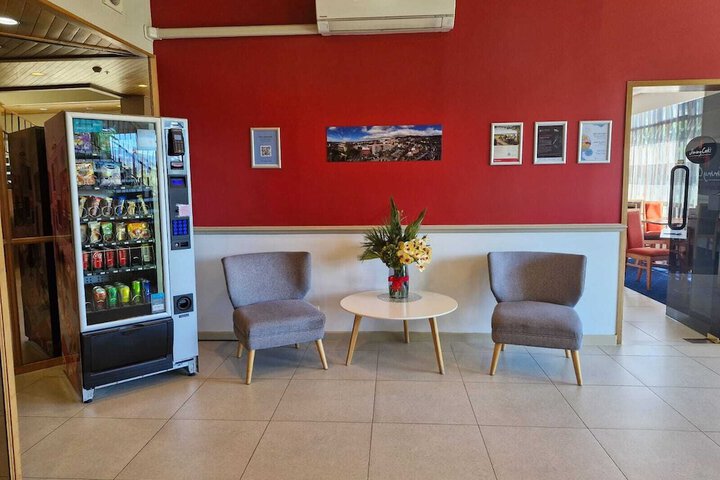Guest Lobby