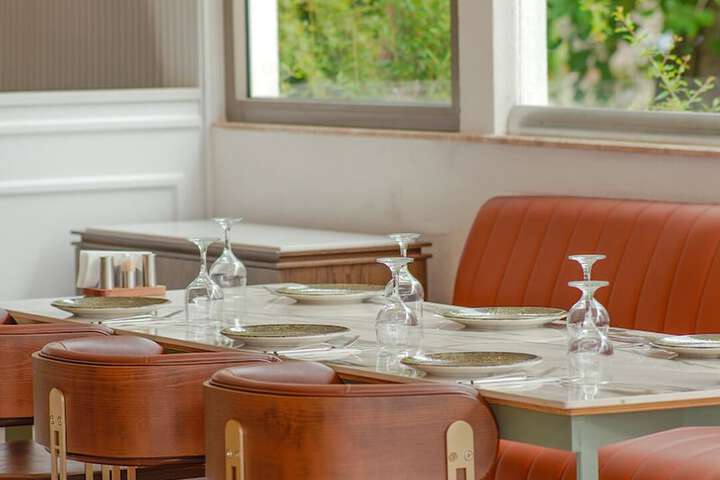 Dining 21 of 41