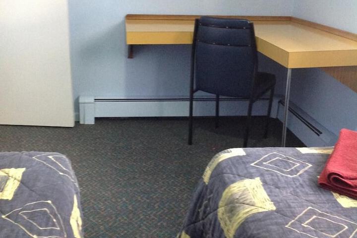 Room 16 of 34