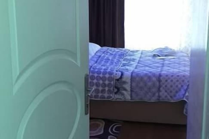 Room 11 of 25