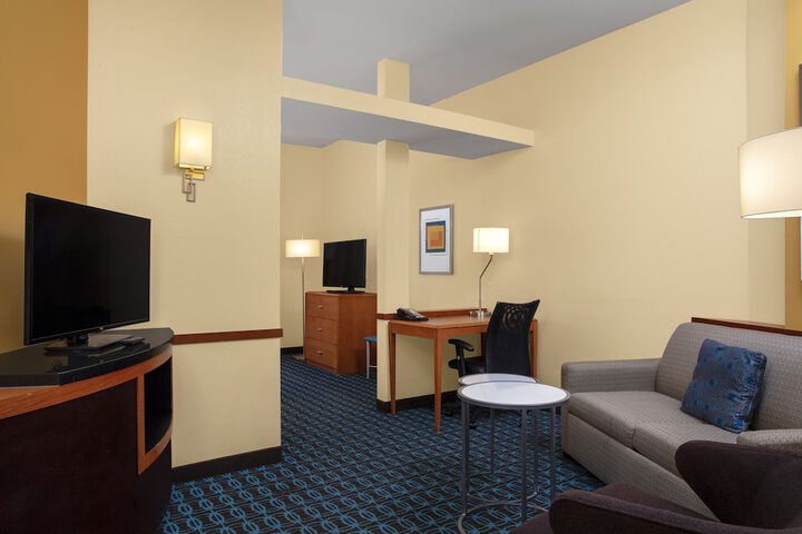 Room 16 of 60