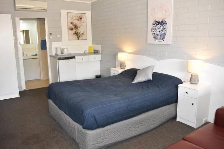 Room 3 of 21