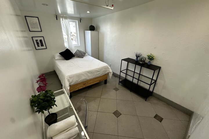 Room 3 of 22