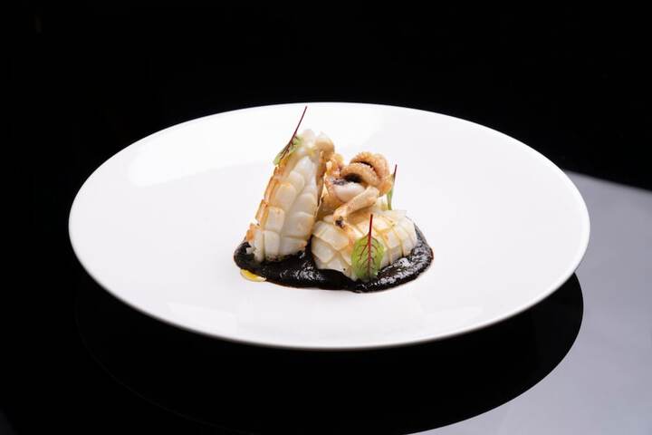 Dining 34 of 63