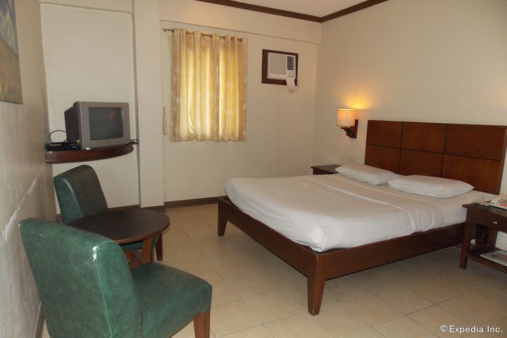 Room 11 of 29