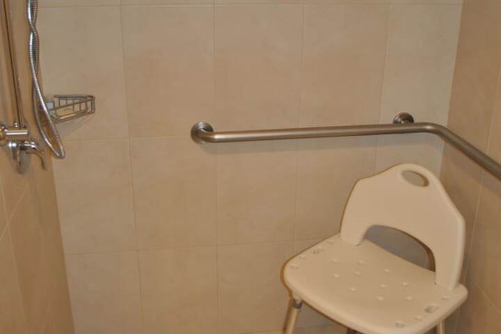 Room 20 of 42