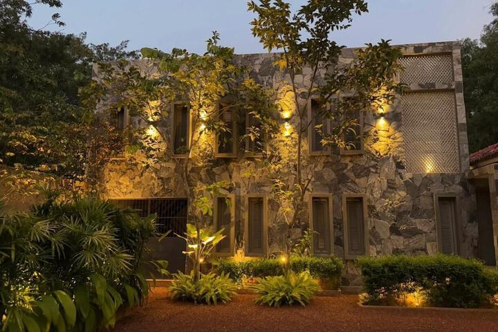 Hotel Exterior 58 of 71