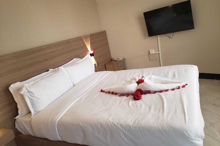 Chevas Hotel