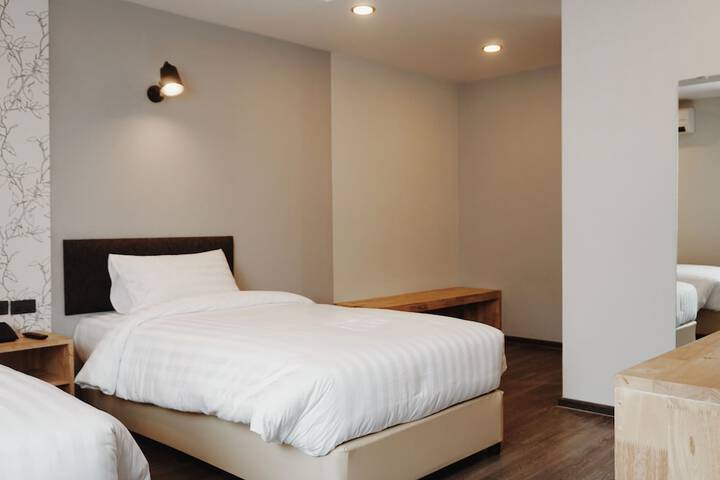 Room 5 of 54