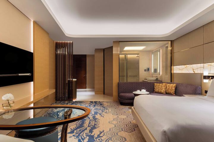 Room 12 of 60