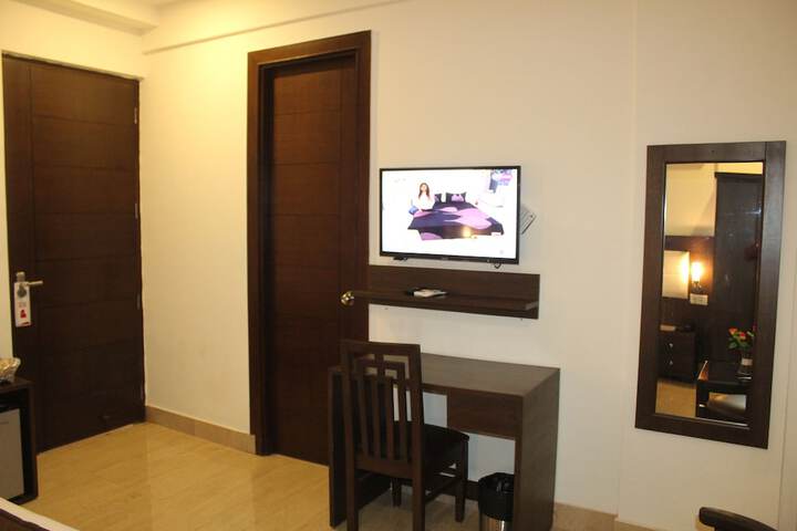 Room 19 of 97