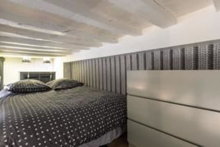 Room 3 of 10