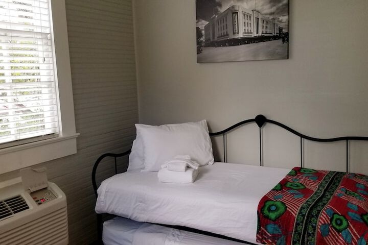 Room 37 of 86