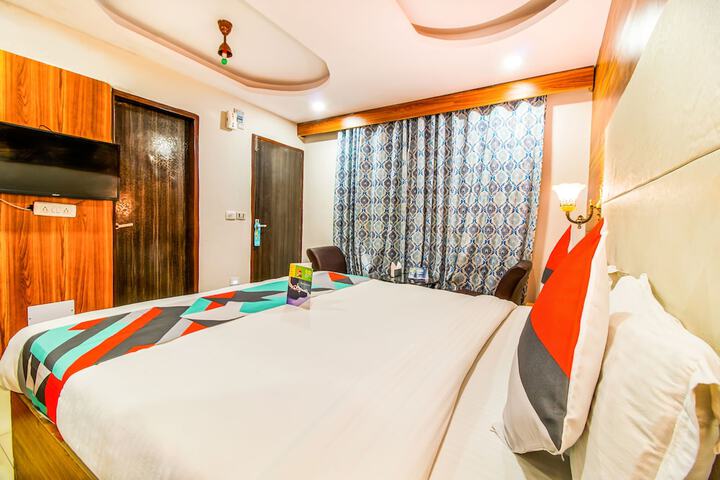 Room 8 of 15