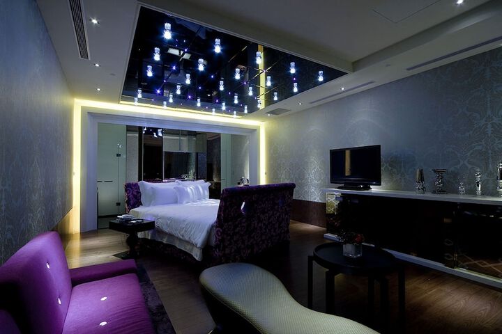 Room 8 of 57