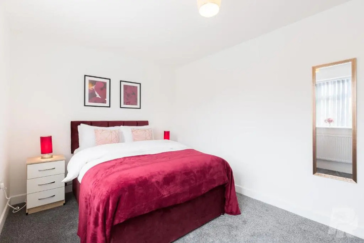 Room 4 of 10