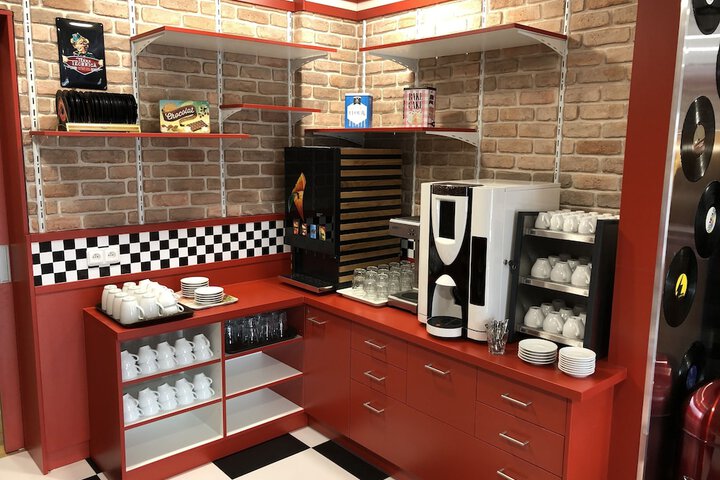 Breakfast/Coffee Service 24 of 39