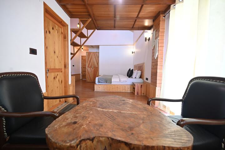 Room 12 of 39