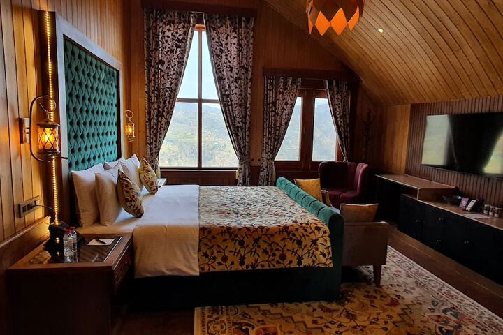 Room 14 of 82