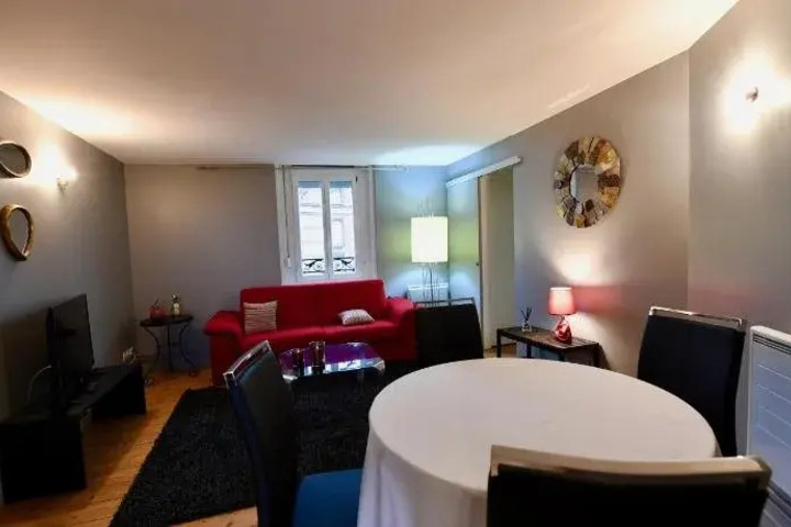 Room 8 of 15