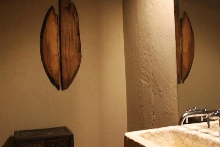 Room 10 of 23