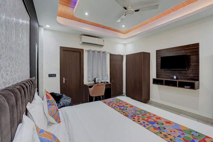 Room 20 of 29