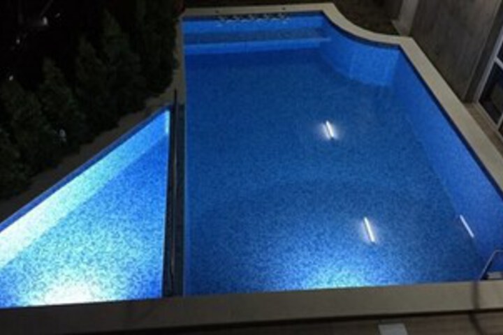 Pool 17 of 26