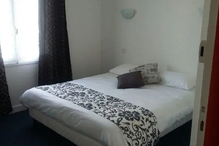 Room 7 of 7