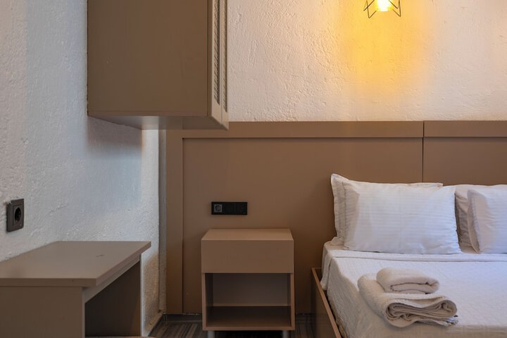 Room 19 of 30