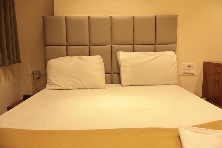 Room 14 of 49