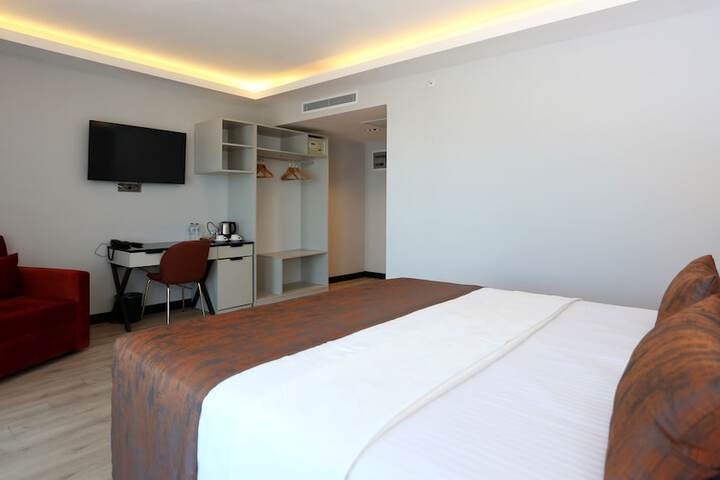 Room 17 of 29