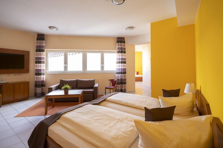 Room 9 of 38