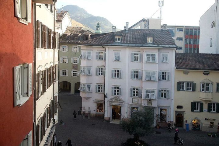 Hotel 52 of 54