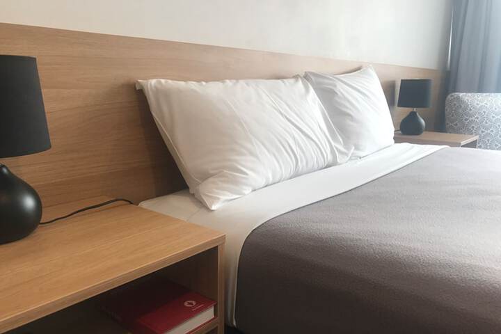 Room 13 of 21