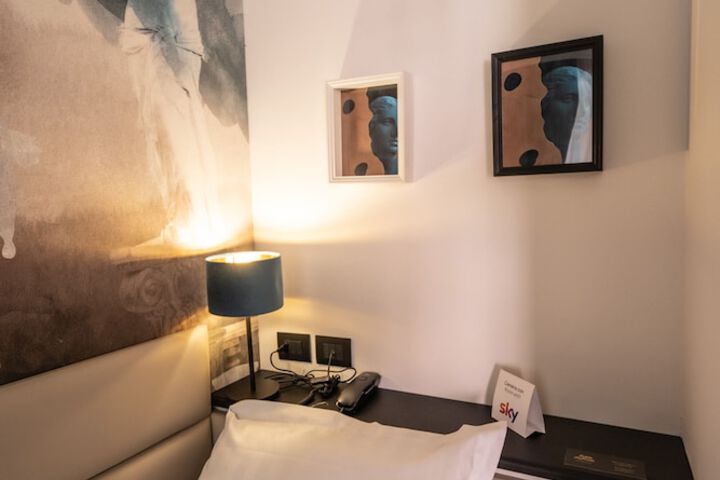 Room 48 of 209