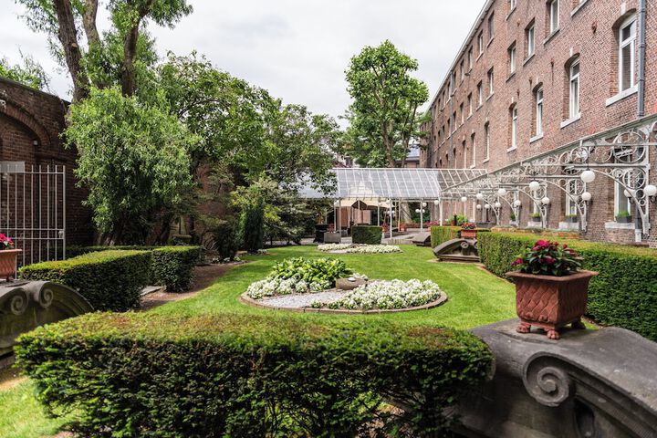 Hotel Exterior 107 of 111