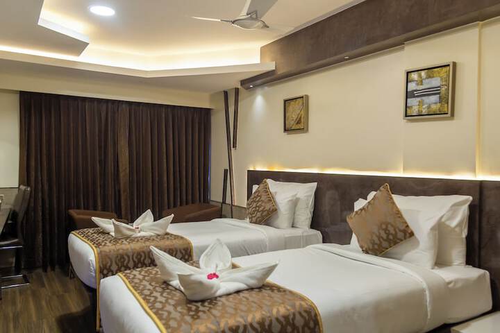 Room 12 of 48