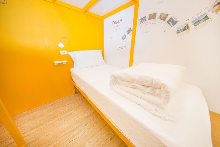 Room 10 of 170
