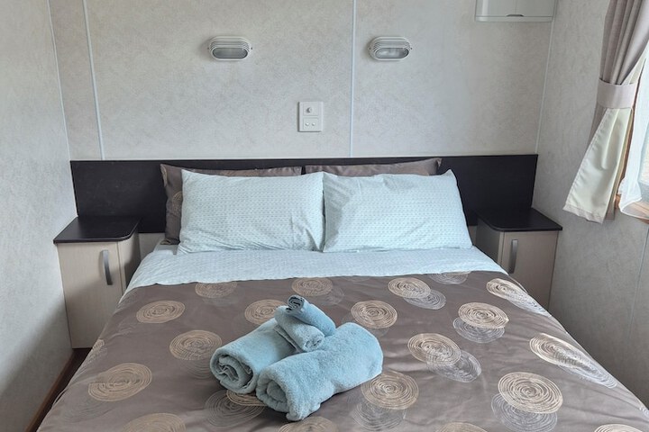 Room 2 of 29