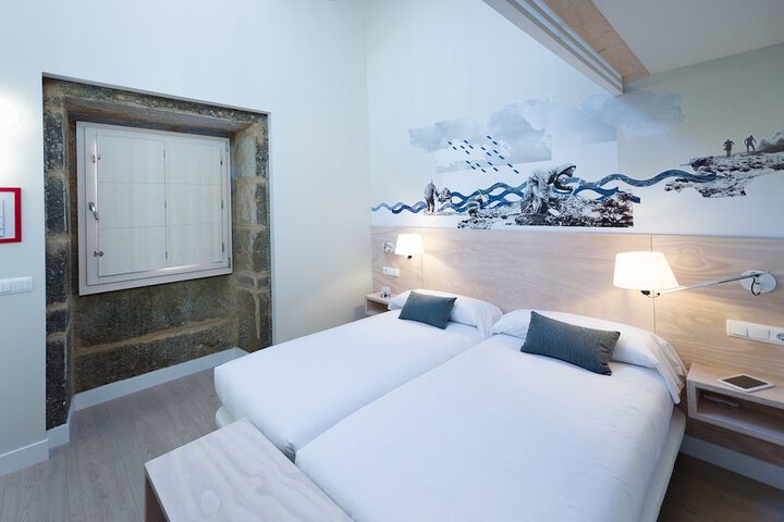 Room 13 of 77
