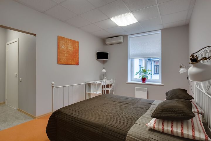 Room 5 of 36