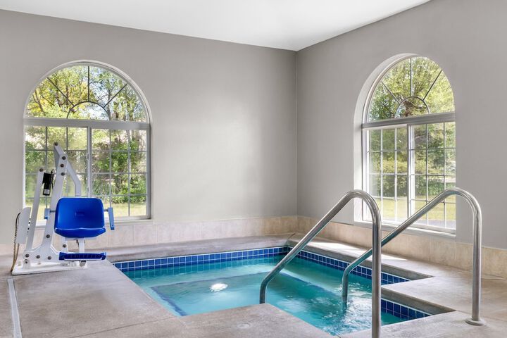 Hotel Pool