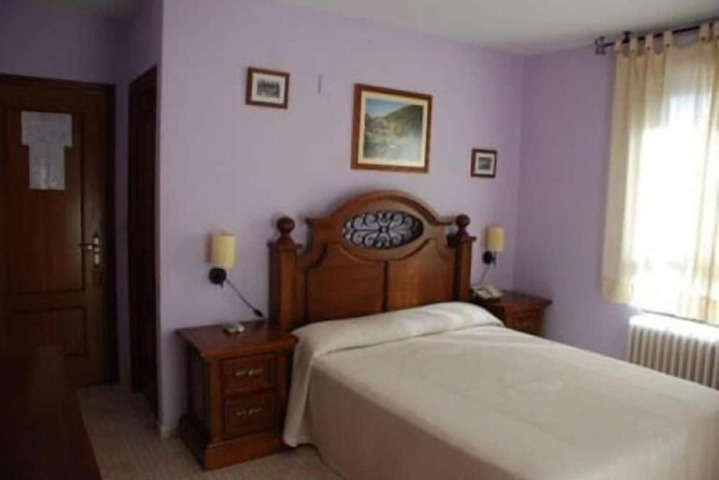 Room 7 of 36