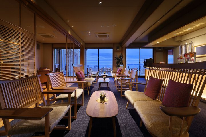 Lounge 57 of 72