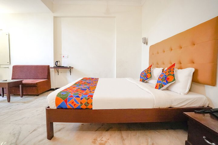 Room 16 of 27