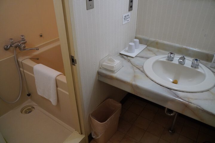 Room 35 of 71