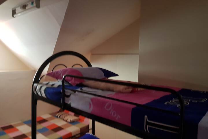 Room 7 of 25
